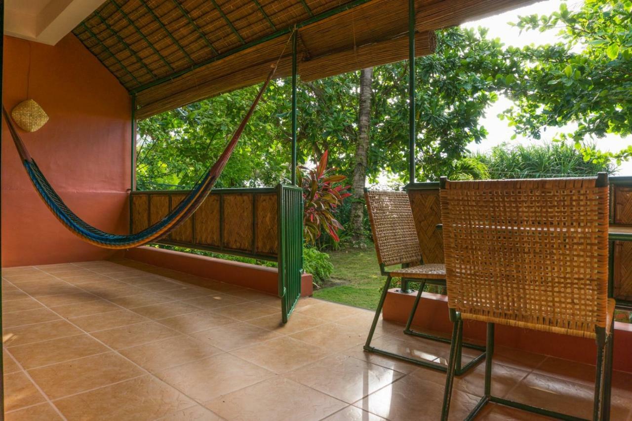 Hangout Beach Resort Катиклан Екстериор снимка