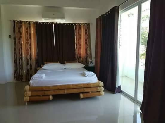Hangout Beach Resort Катиклан Екстериор снимка